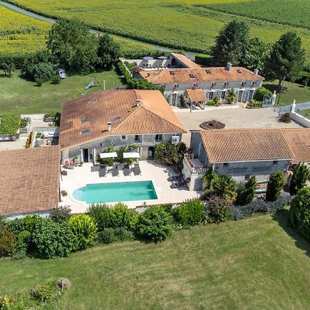 Bed and Breakfast Domaine Chez Les Rois Berneuil  Екстер'єр фото
