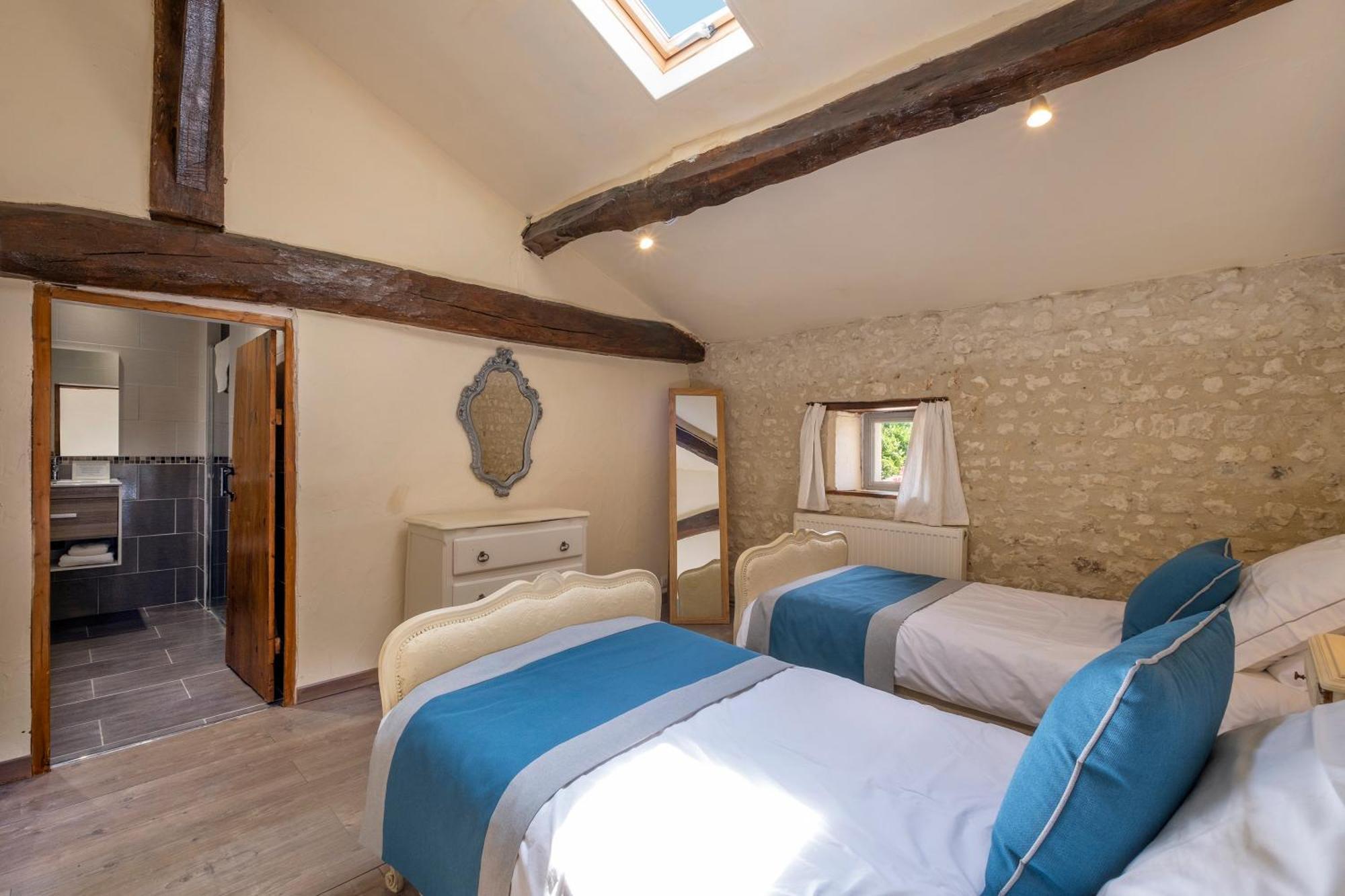 Bed and Breakfast Domaine Chez Les Rois Berneuil  Екстер'єр фото